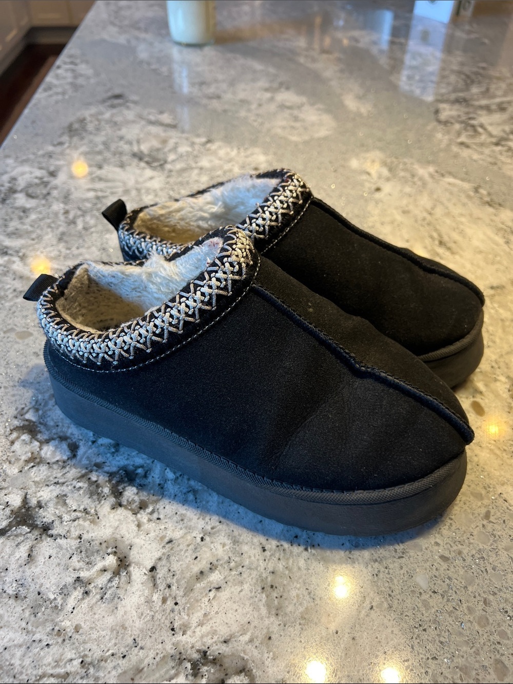 Like new Plush-Lined Black Slip-On Mules for Women Size 36 (runs big)